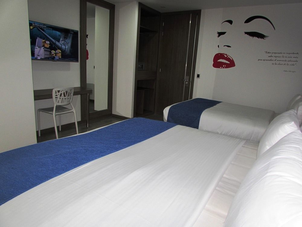 Aw Hotel Plaza Miranda Bogota Exterior photo